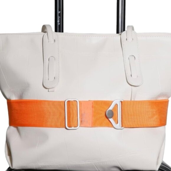 Vunque Large Pebbled Leather Light Gray Hobo W/ Strap - Picture 11 of 11